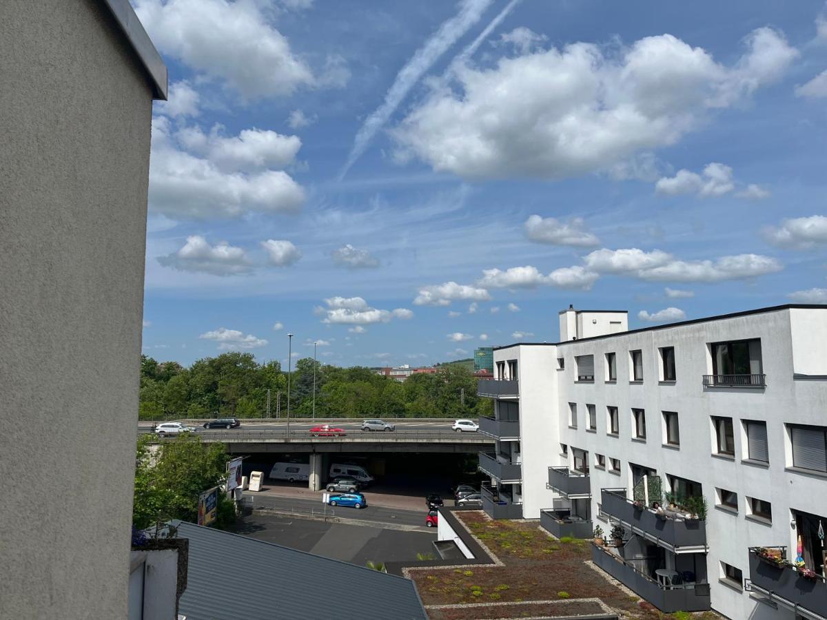 Apartment Naehe Hauptbahnhof Und Innenstadt เวิร์ซบวร์ก ภายนอก รูปภาพ